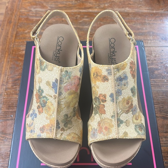 Camel Washed Flower Carley Wedge - Corkys - Picture 3 of 5